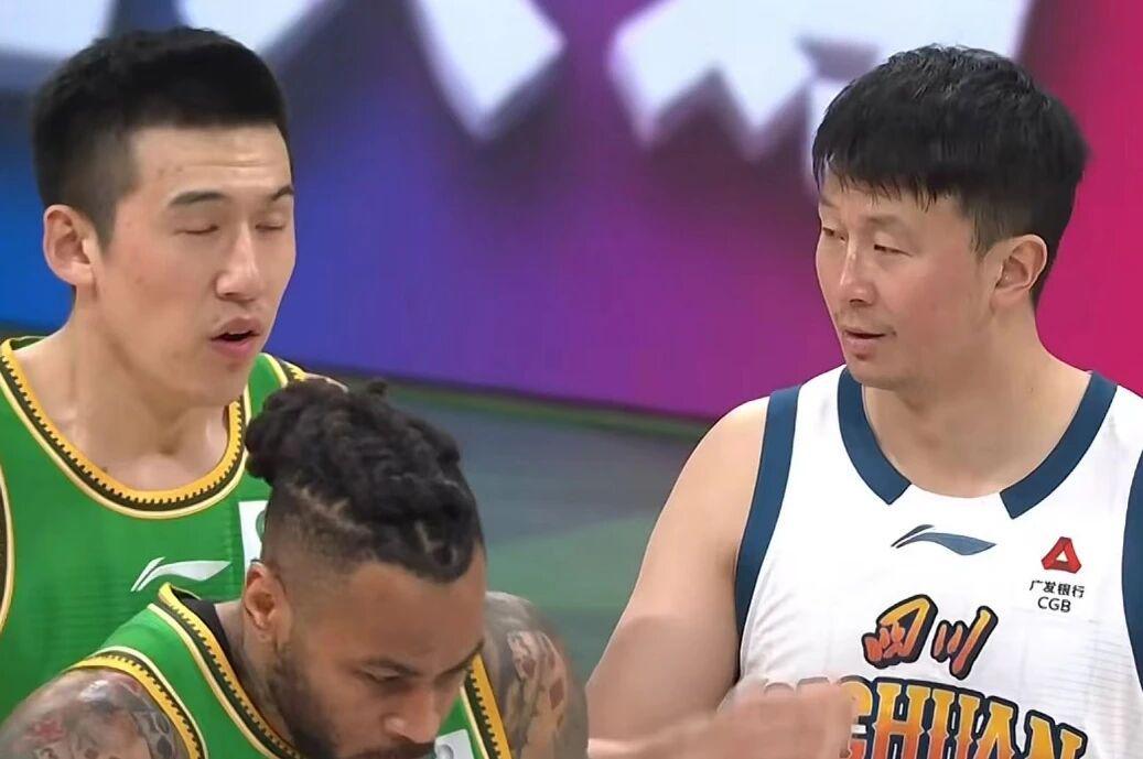 8868体育-辽篮大胜新外援出色 上海男篮39分大胜打崩吉林 浙江男篮力克福建